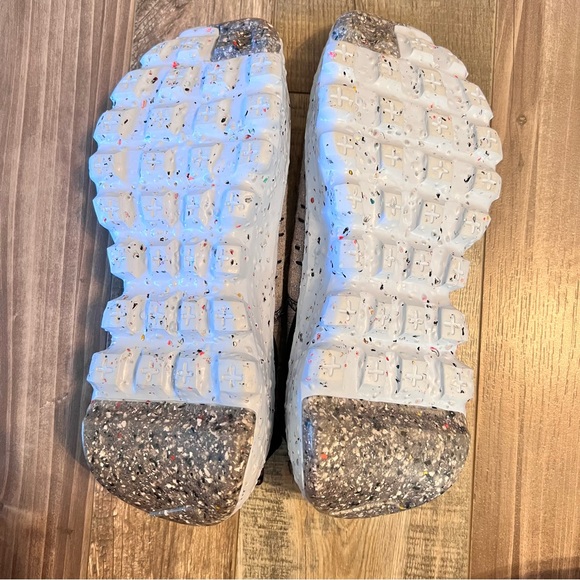 Women’s Nike Space Hippie 04 Grey Volt Size: Womens: US 9.5 Mens: US 8 - Picture 8 of 15